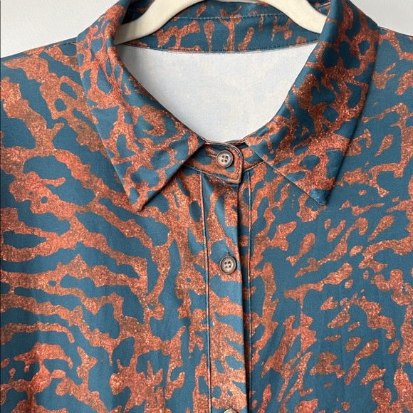 Navy blue dress with Coral 🪸 patterned design 7/8 length sleeves - Picture 4 of 9